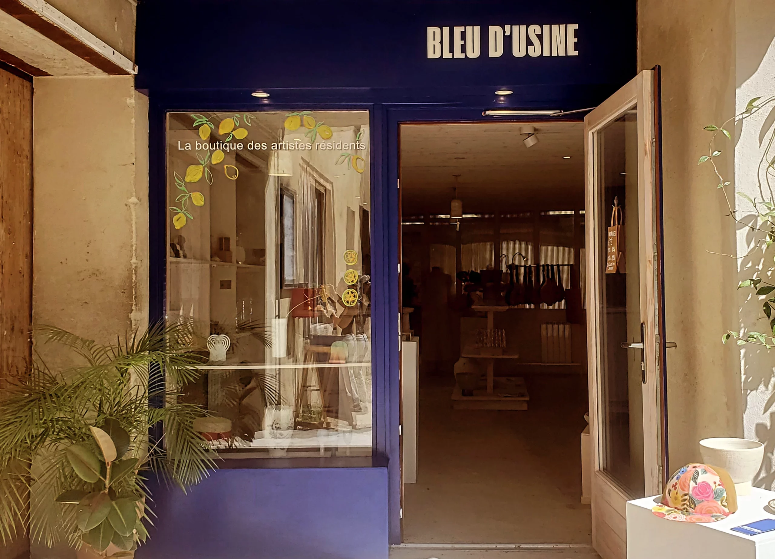 Galerie boutique La Prairie à l'usine de Poet Laval